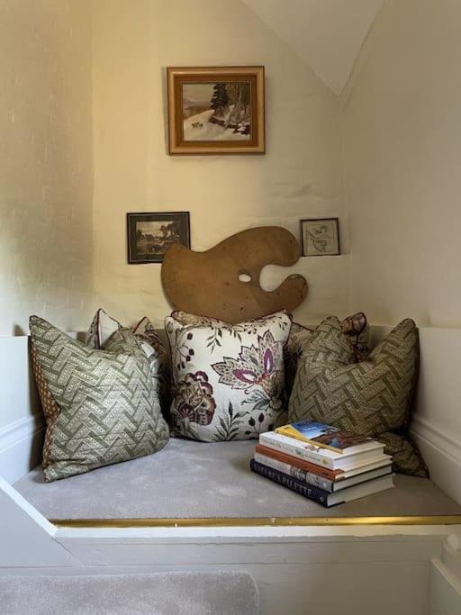 Holly Cottage, 2, Northbrook Park, Farnham-Up To 6 Adults Farnham  Exterior photo